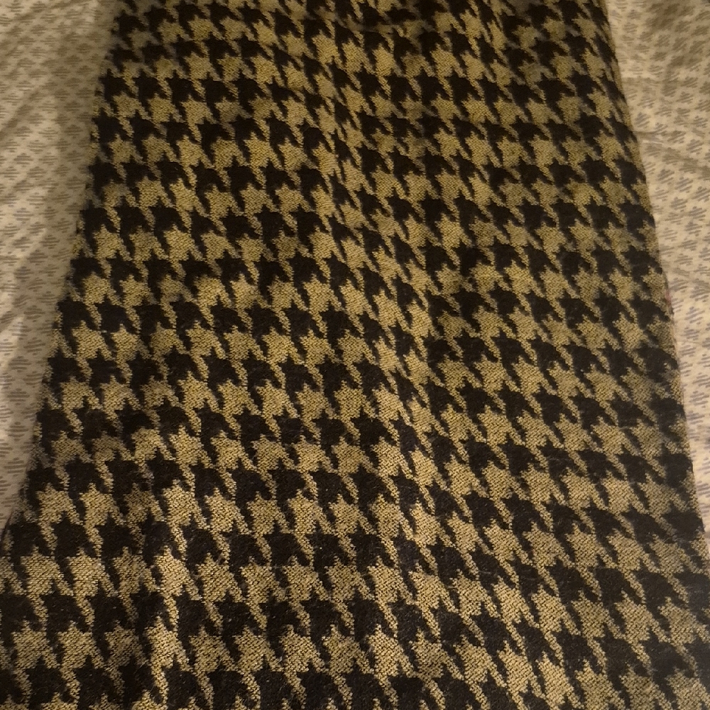 Houndstooth Patterned Skirt